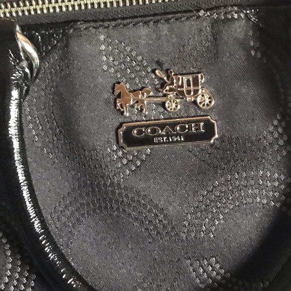 Purse - Picture 2 of 3